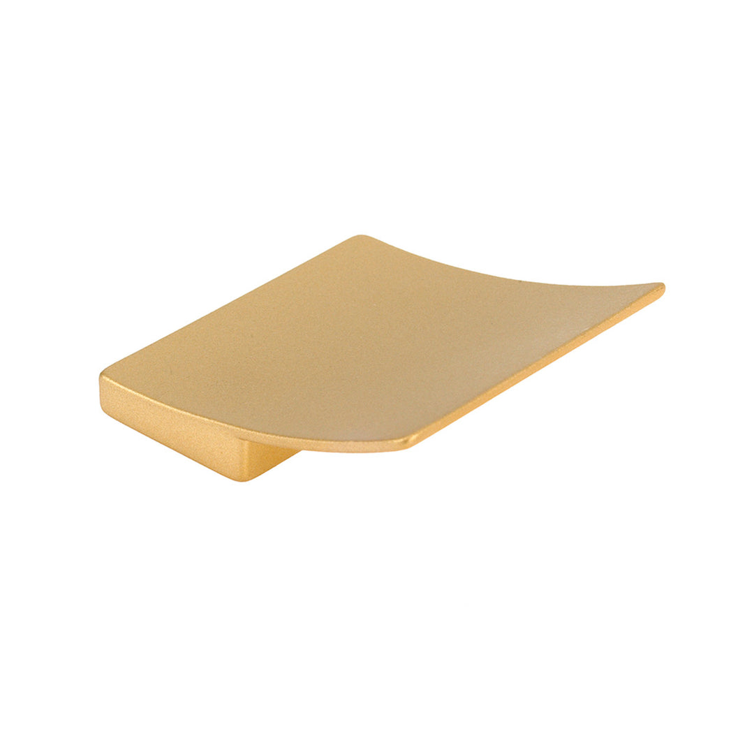 Topex 8-104100320903: 1-1/4" cc Italian Designs Curved Cabinet Pull - Matte Brass