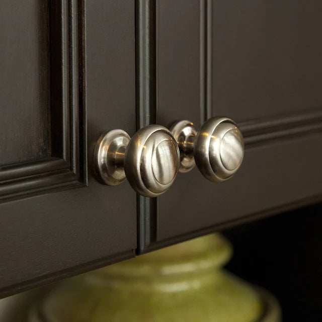 Hickory Hardware 1-1/4 inch (32mm) Zephyr Cabinet Knob