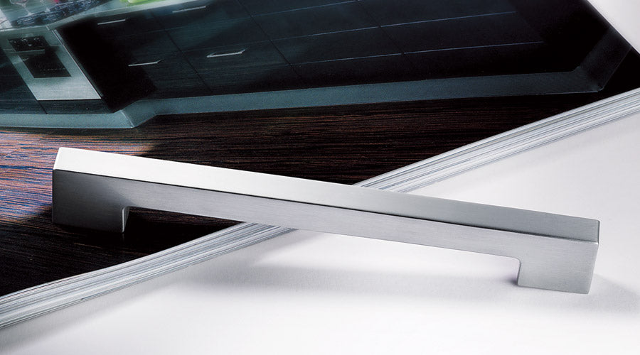 Colombo Design Cabinet Hardware Formae F102- FA 192mm - cabinetknobsonline