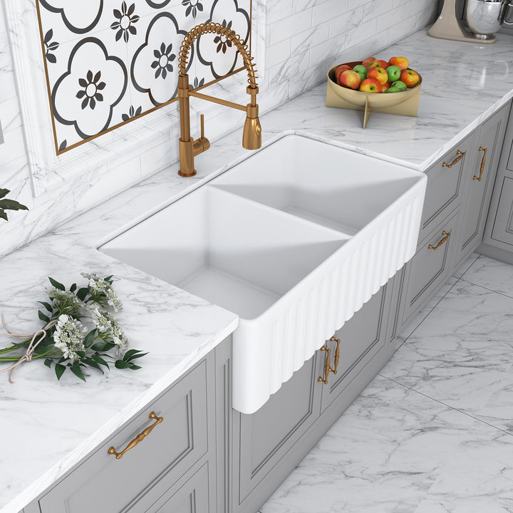 Cremona 33" L x 18" W Farmhouse Double Sinks