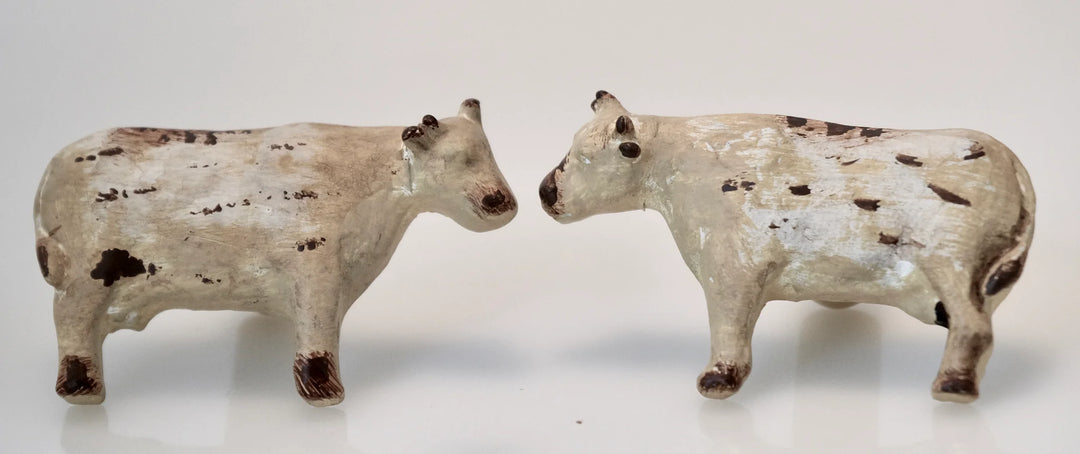 Charleston Knob Company Pair of 2 Cows - Rustic Whitewash Knobs