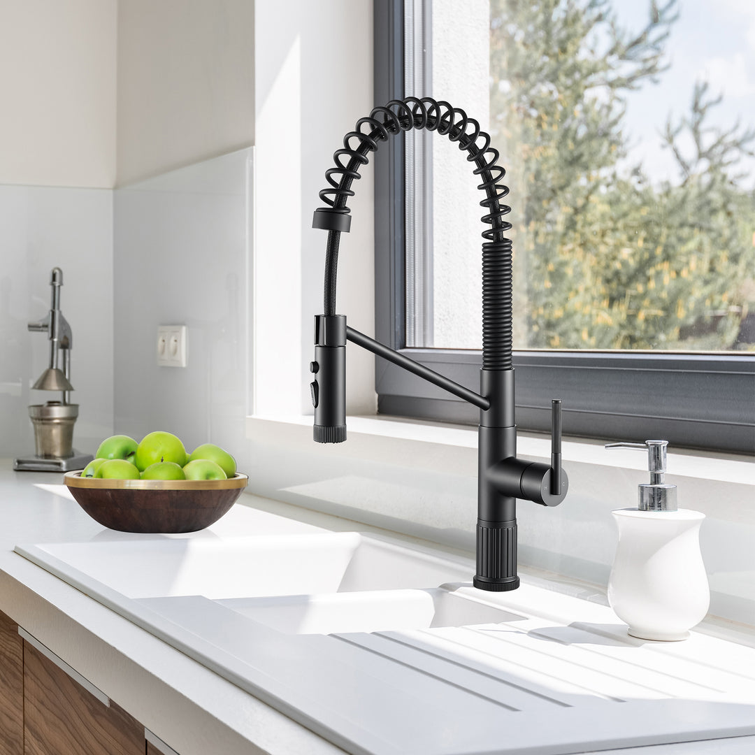 Nette Single-Handle Kitchen Faucet