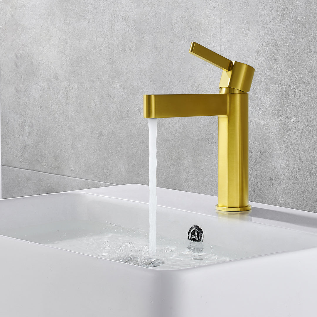 Stila Single Hole Single-Handle Bathroom Faucet