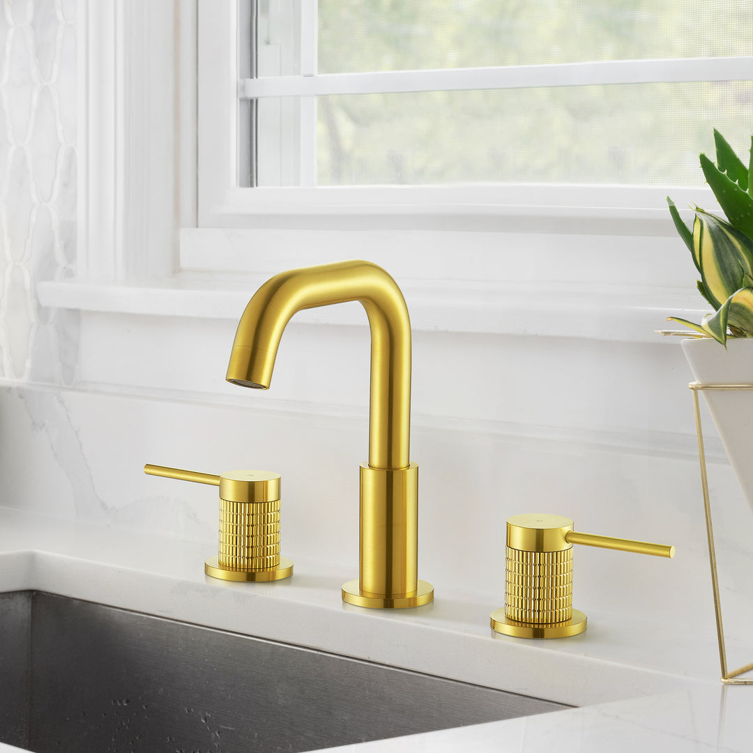 Versace 8. in Widespread 2-Handle Bathroom Faucet